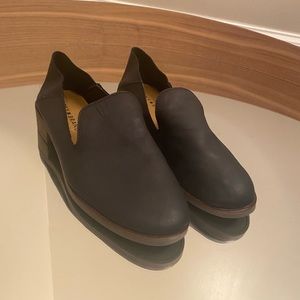 LUCKY BRAND. SIZE 7. FLATS.